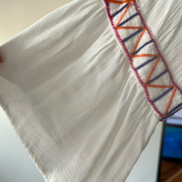 A. F. Fashion white gauze dress size large with some geometric decor. - Picture 12 of 13